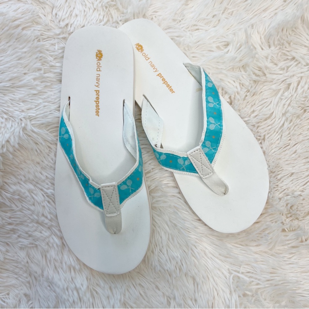 Old Navy blue white flip flops tennis print ribbon prepster Sz 8